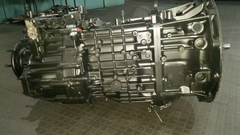 Nissan UD330 gearbox product image