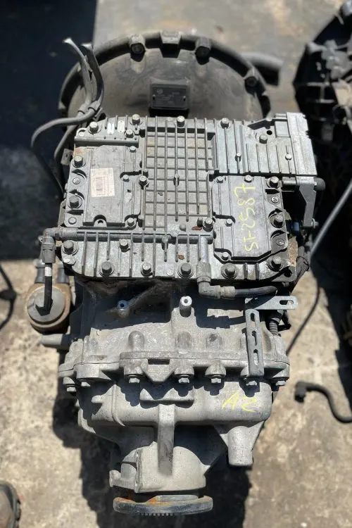 NISSAN UD AT02612D GEARBOX product image